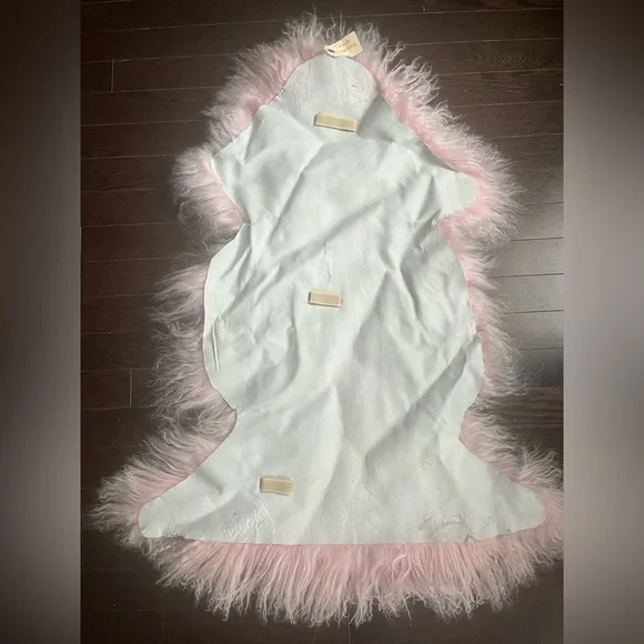 Luxurious Pink Sheepskin Rug - Picture 2 of 2